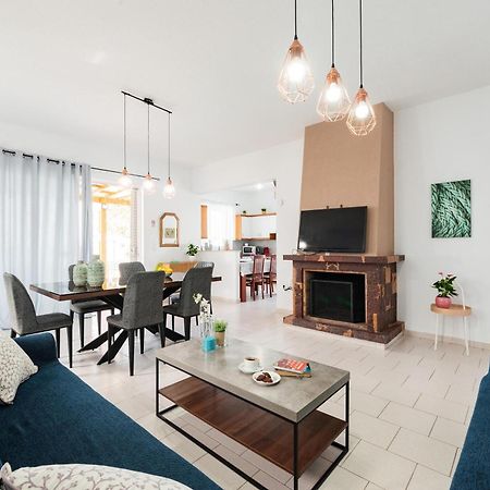 Villa Perla Lardos Eksteriør bilde