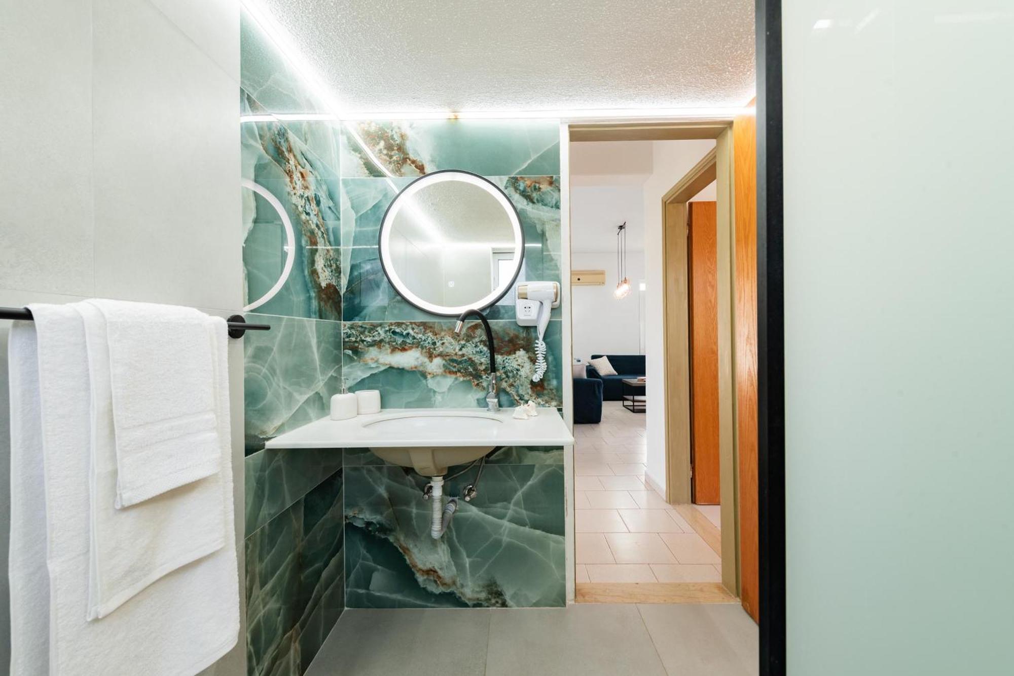 Villa Perla Lardos Eksteriør bilde
